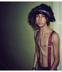 shirtless and loving it 5794dcc749c5b.jpg