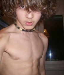 shirtless and loving it 5794dcc7d945b.jpg