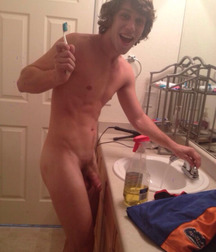 nude and blond 5797754184cbb.jpg