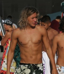 shirtless blonds 5797756322e3b.jpg