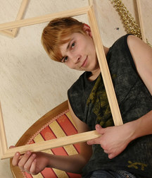 GRISHA THE BOY WITH FRAME 57d98f46de4f4.jpg