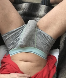 Me 5ab91912b9e6c.jpeg