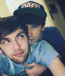 Internet Boys 8 59077ade7f42f.jpg