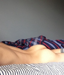 Feet, sneakers and nudes 5934409011779.jpg