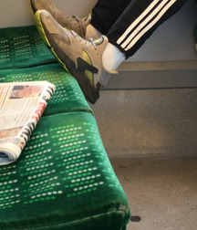 Feet, sneakers and nudes 593440c3894a2.jpg