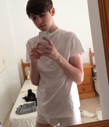 Internet Boys 11 5946c37219bb0.jpg