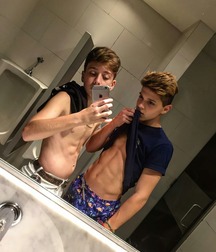 Twink and emo boys 59830d95ba4e8.jpg