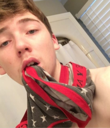 Internet Boys 16 59b42a391673d.png