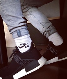 Sneakers and Cocks 2 59c95b638b88d.jpg