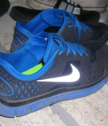 Boys socks sneakers & feet 1 5a283b27541b5.png