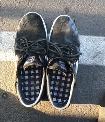 Boys socks sneakers & feet 1 5a283b3a7f984.jpg