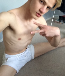 Selfie Boys 1 5a2849560b54a.jpg