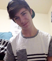 Selfie Boys 1 5a2849a738c6c.png