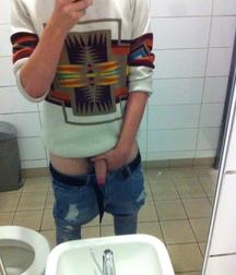 Selfie Boys 1 5a2849c935a2e.jpg