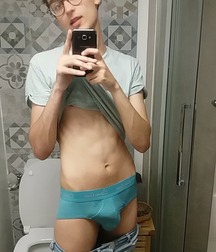 Cute British Twink 5a52a023d396e.jpg