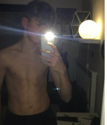 Selfie Boys 2 5a788a8596c63.png