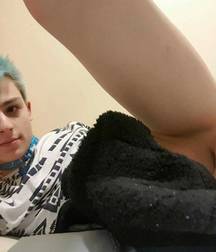 Twinks and feet and socks etc 5a788e77bcba2.jpg