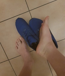 Twinks and feet and socks etc 5a788ebe2c4d0.jpg