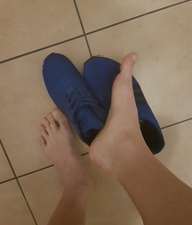 Twinks and feet and socks etc 5a788ec068f51.jpg