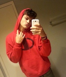 Twinks and feet and socks etc 5a788f635e60f.jpg