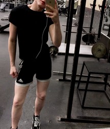 Hot boys and their phone cameras 5a7891bbc1a29.jpg