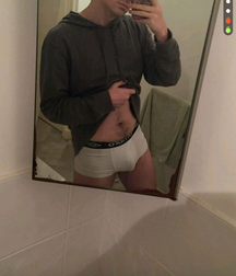 Twink Selfies 5a7a2c46330aa.png