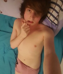 Some Femboys 5b5a40a54f840.jpg