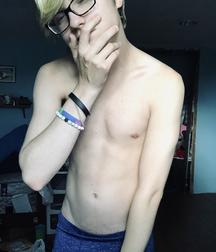 Twinks 2208 5b7dcdac3748c.jpg
