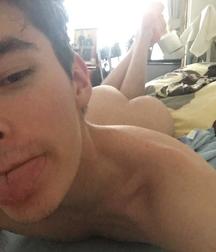 More Twinks 0212 5c03eac959f70.jpg