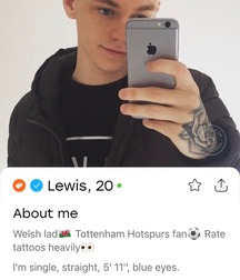 Selfie Lads 1212 5c10e2a156926.jpg