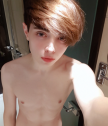 Twink Pics 2701 5c4e066214704.png