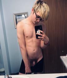 Super hot blonde 5c5cb7a5cb979.jpg