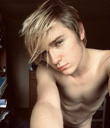 Super hot blonde 5c5cb7a979239.jpg