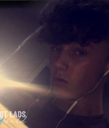 Hot lads 5c634746b602e.jpg
