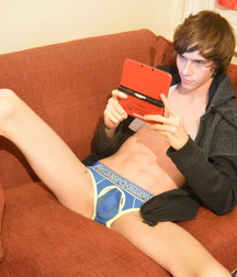 Favorit boy 5b89440ded777.jpg