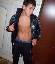 young men 59628abfa40a3.jpg