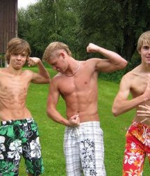 young men 59628ad2d63d5.jpg