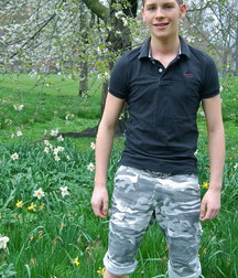 hot boy at play 59d6d21a0caf6.jpg