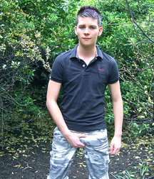 hot boy at play 59d6d2209a4ab.jpg