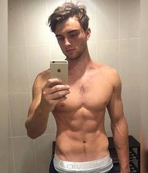 guys4gays 59d6dd627dcbd.jpg