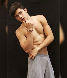 guys4gays 59d6dd6bd9b8b.jpg