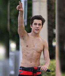 guys4gays 59d6dd6ca8ccf.jpg