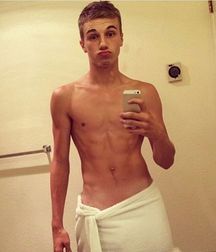 guys4gays 59d6dd75c022a.jpg