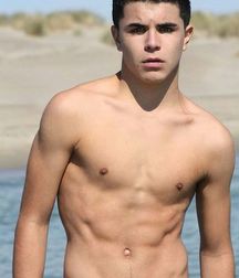 guys4gays 59d6dd8096178.jpg