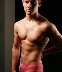 guys4gays 59d6dd8ba996d.jpg