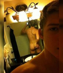 guys4gays 59d6ddad72cc5.jpg