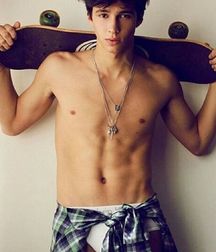 guys4gays 59d6ddb517f96.jpg