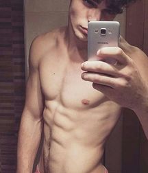 guys4gays 59d6ddc64fb07.jpg