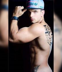 guys4gays 59d6ddeb8d461.jpg