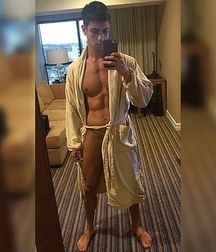 guys4gays 59d6ddfa8edc9.jpg
